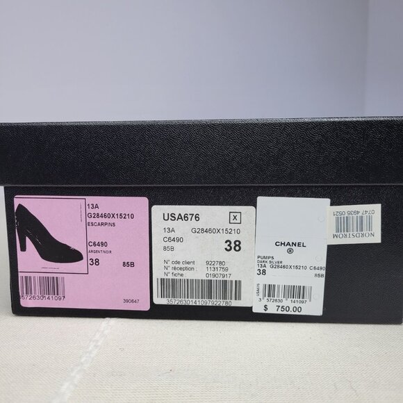 Chanel Pumps Sz 7.5 Dark Silver Black Logo Cap Toe Stiletto Heels Leather Fabric - Picture 10 of 14